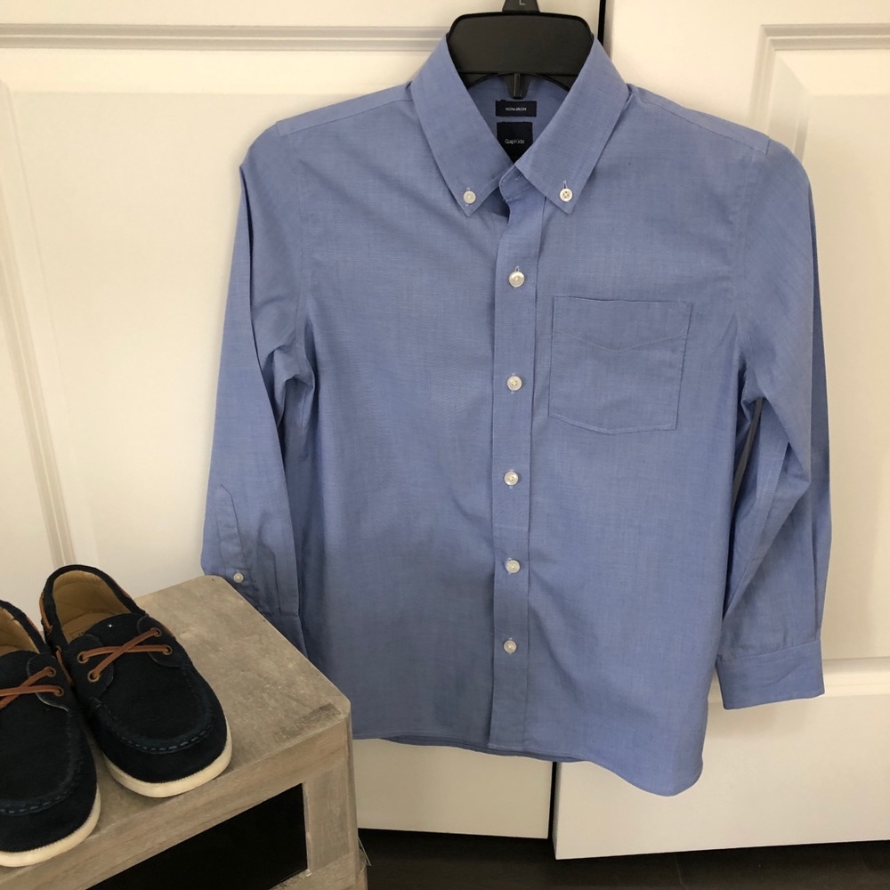Boys GapKids non-iron dress shirt, size L